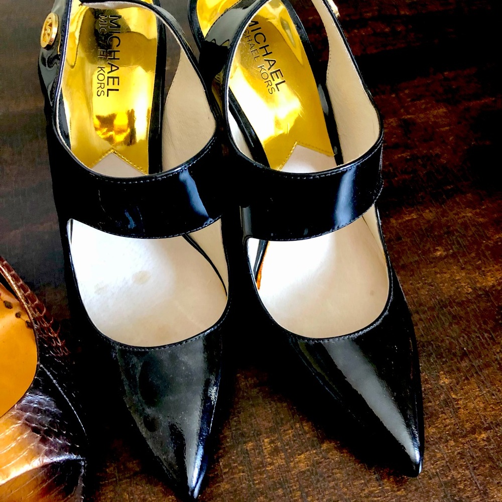 Black Mary Jane heels